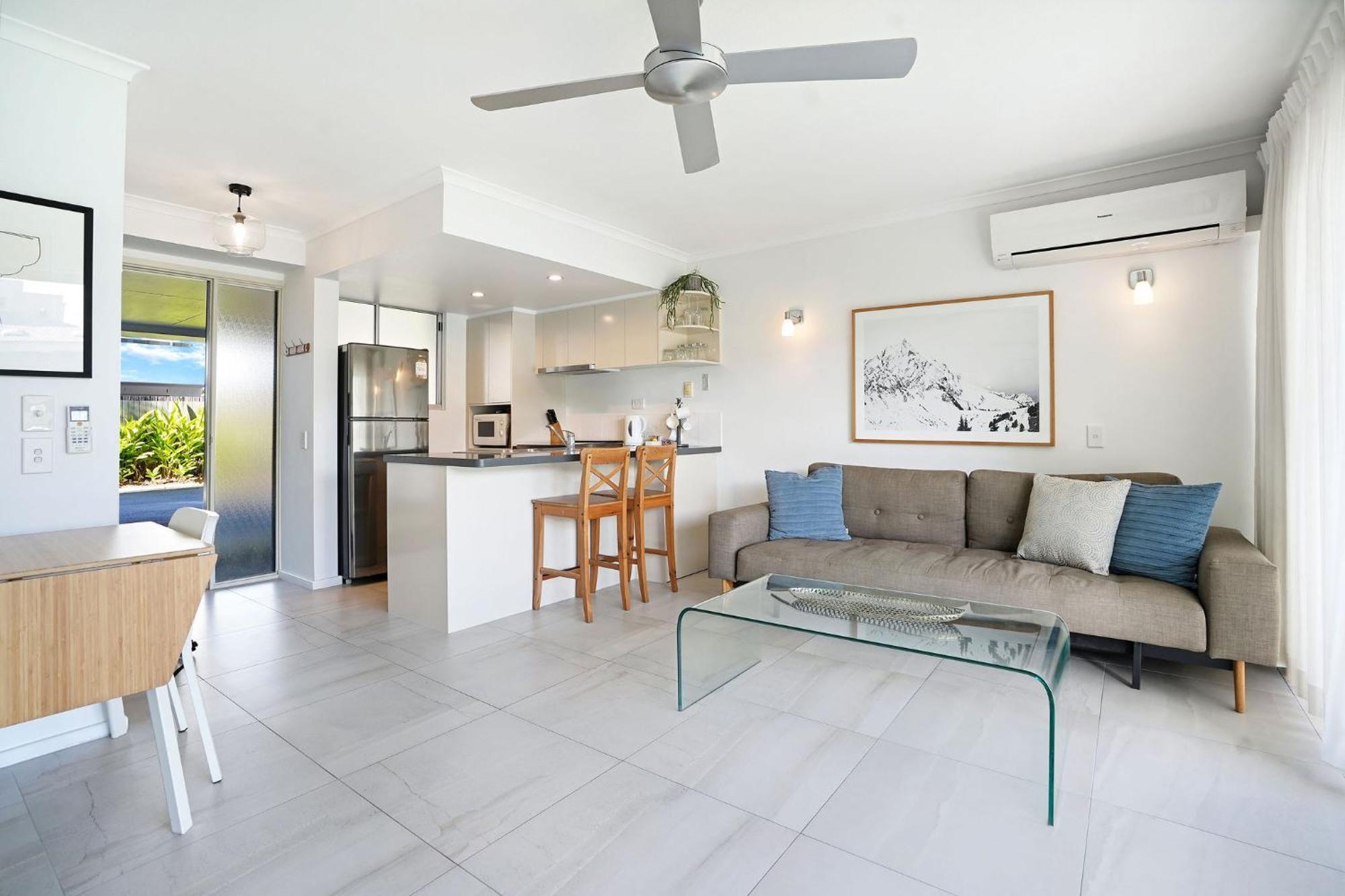 Noosa Parade Holiday Inn Bagian luar foto