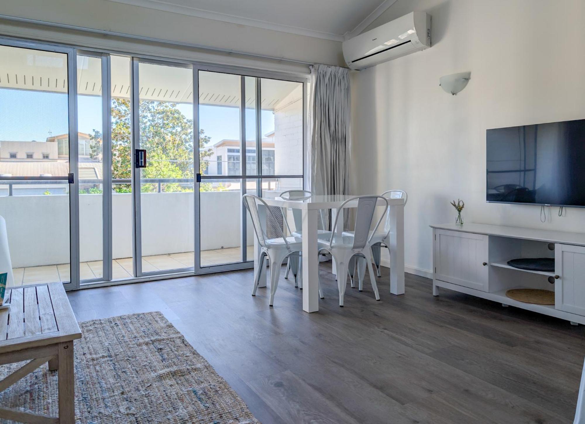 Noosa Parade Holiday Inn Bagian luar foto